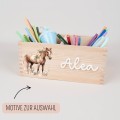 Personalisierter Stiftehalter aus Holz mit Pferdemotiv